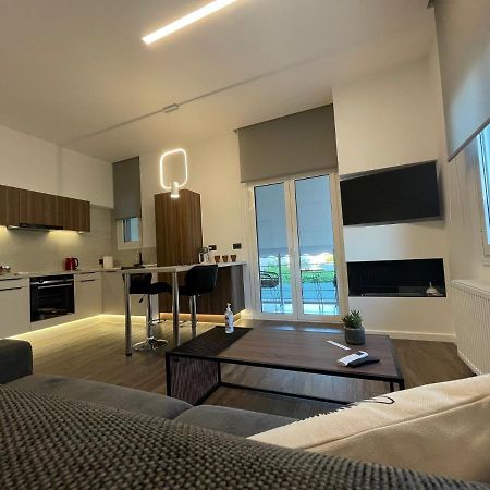 Lf Suites - Irene Thebes Luaran gambar
