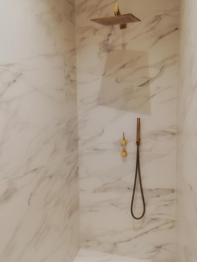 Lf Suites - Irene Thebes Luaran gambar