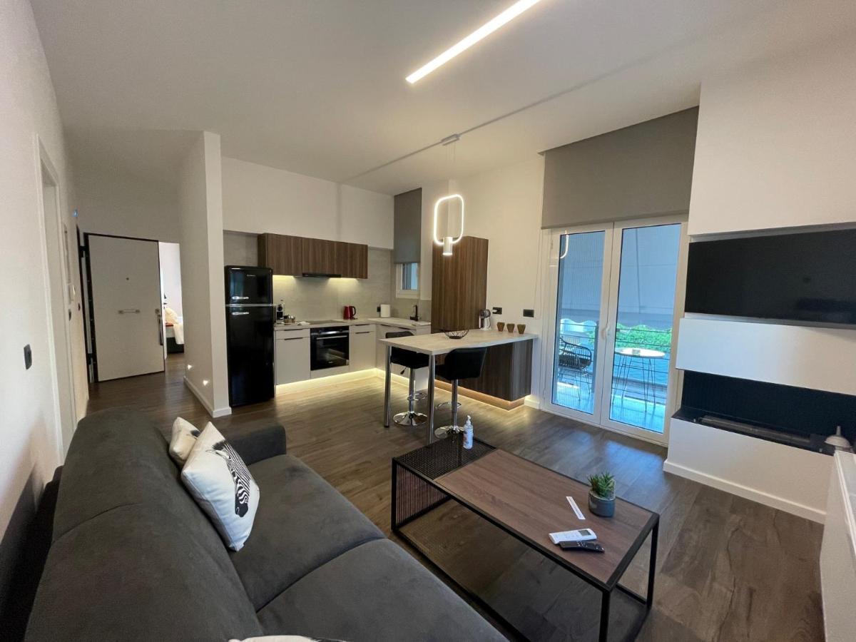 Lf Suites - Irene Thebes Luaran gambar